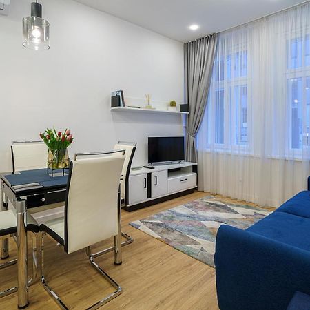 Moder Chic Apartment In Center-Prime Rentals カウナス エクステリア 写真
