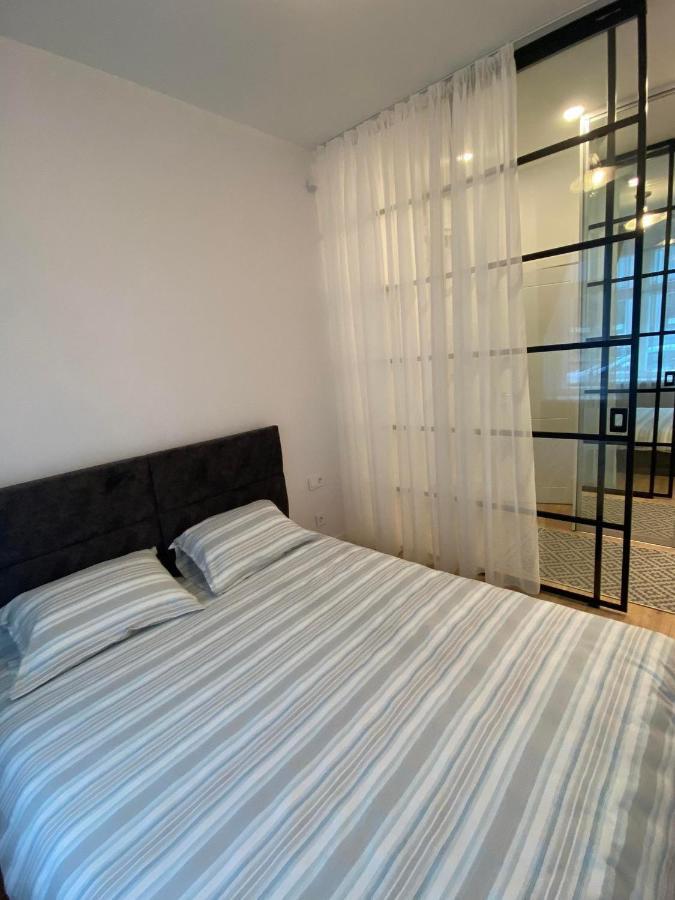 Moder Chic Apartment In Center-Prime Rentals カウナス エクステリア 写真