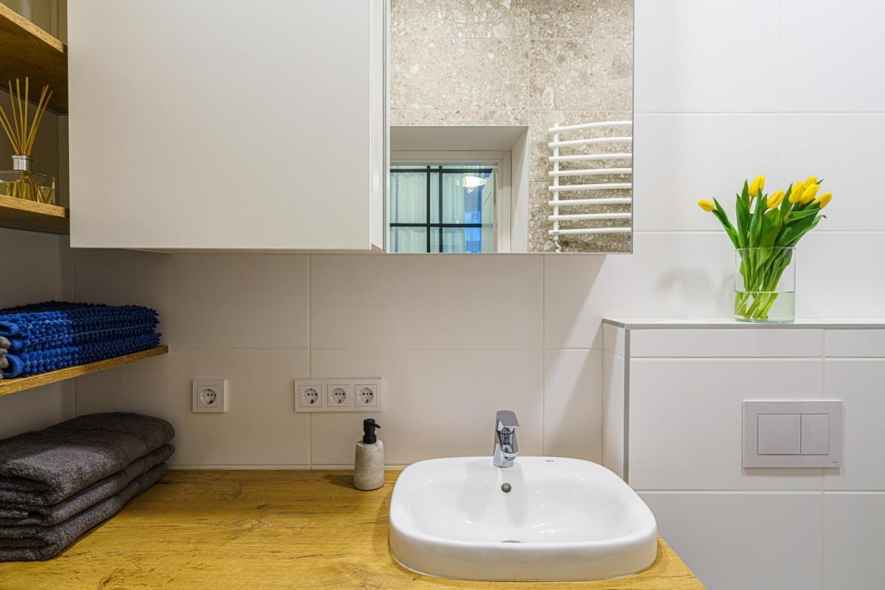Moder Chic Apartment In Center-Prime Rentals カウナス エクステリア 写真